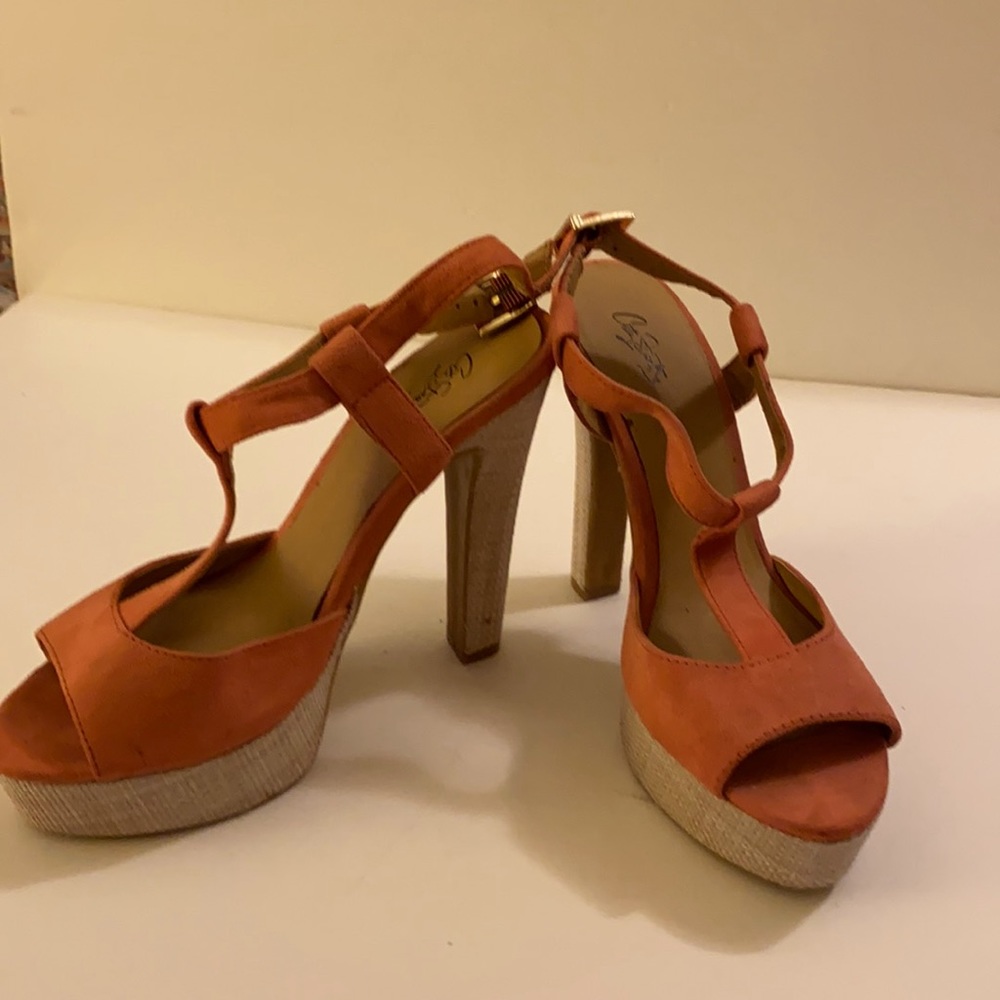 Peach and natural jute look heels 7.5